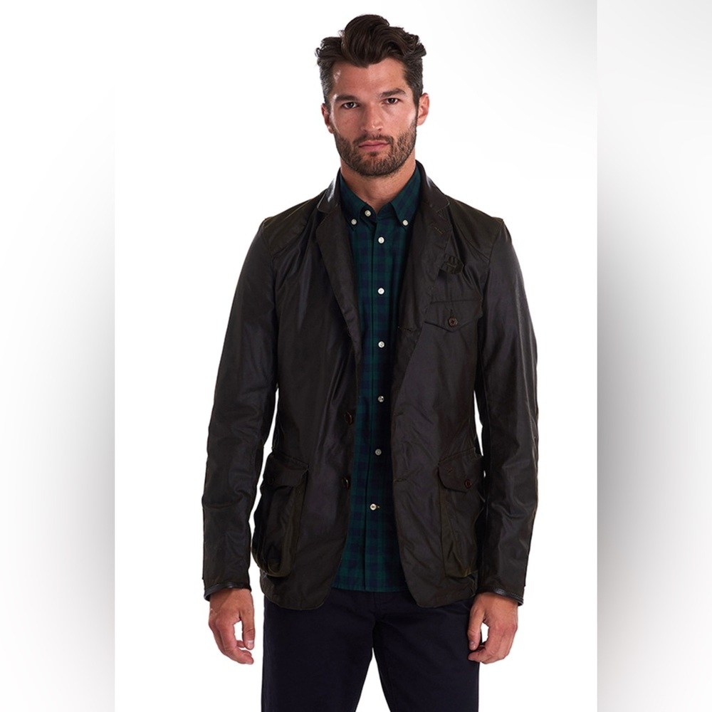 BARBOUR
Beacon Sports Jacket Olive